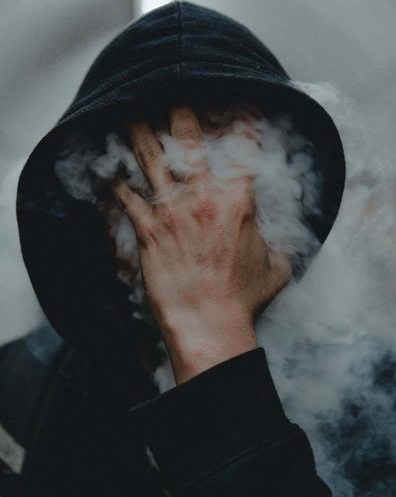 Η σχέση μεταξύ του καπνίσματος και της αυτοκτονικής συμπεριφοράς στη διπολική διαταραχή. Μία σχέση Αγάπης και Καταστροφής.